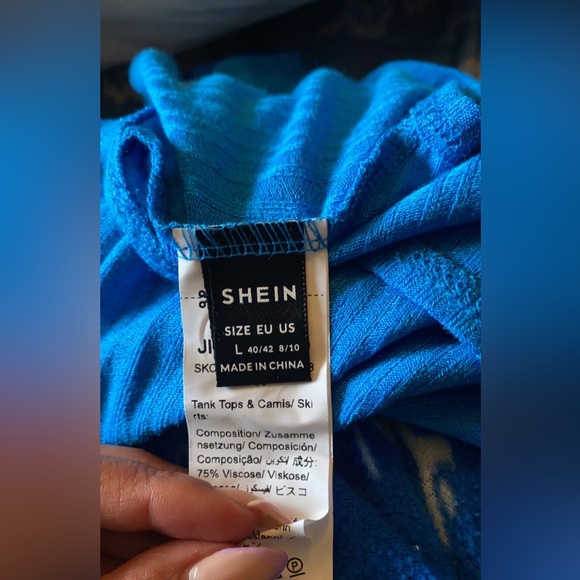 Top and skirt two piece - Picture 4 of 5